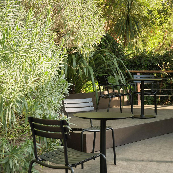 Houe Pico tuintafel Ø74 Muted white, rond onderstel