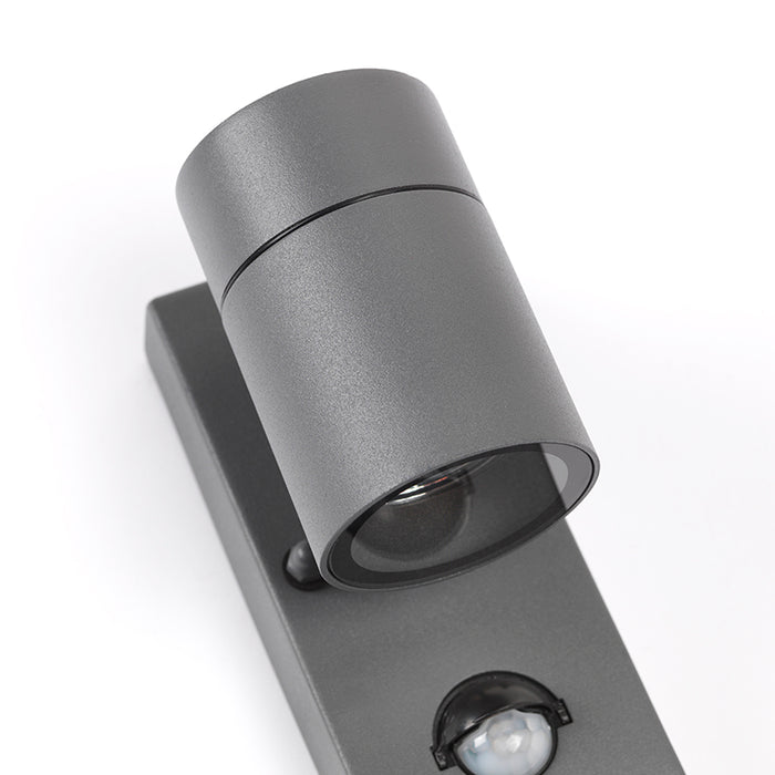 QAZQA Buitenwandlamp antraciet IP44 met bewegingssensor - Solo