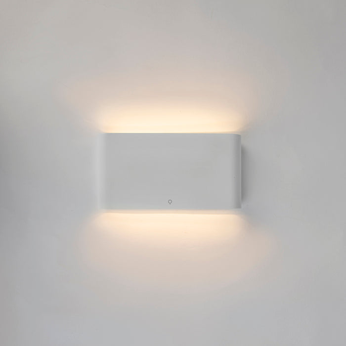 QAZQA Moderne buiten wandlamp wit 17,5 cm incl. LED IP65 - Batt