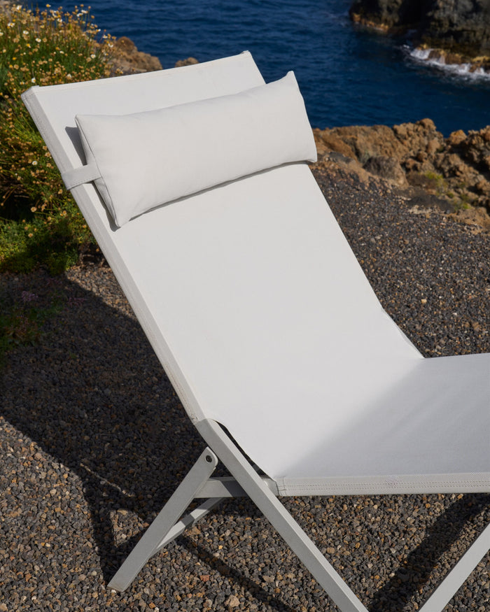 Kave Home - Canutells opvouwbare aluminium stoel met lichtgrijze