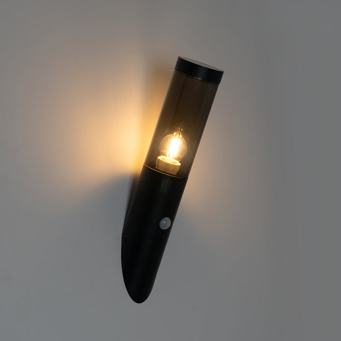 QAZQA Moderne buiten wandlamp zwart met bewegingssensor IP44 - Rox