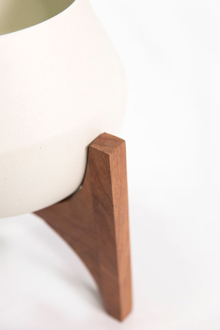 Sissy-Boy Witte plantenpot met houten standaard