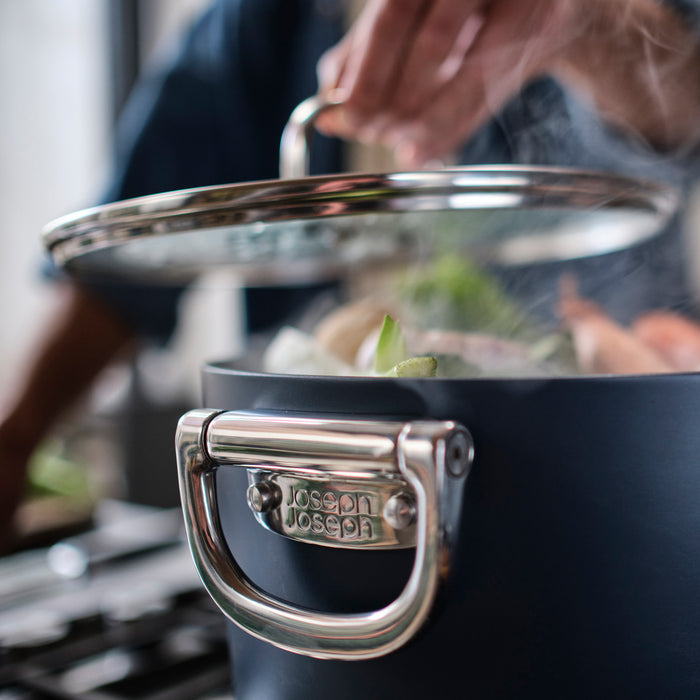 Joseph Joseph Space Kookpan met Deksel - Ø 23 cm
