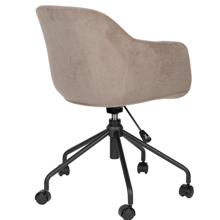 4e231c94-2ee9-4c62-aec3-104105cd3a9c-afbeelding4.jpg (9114853)