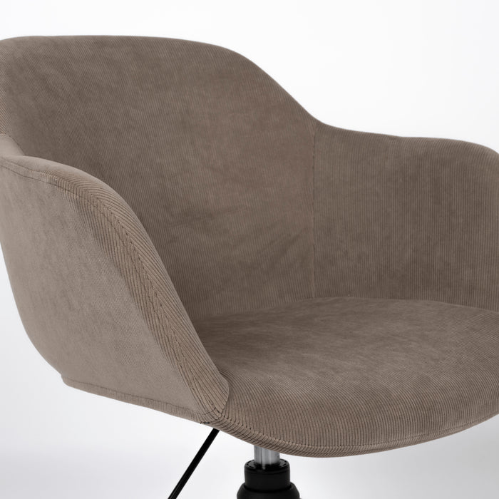 4e231c94-2ee9-4c62-aec3-104105cd3a9c-afbeelding5.jpg (9114865)