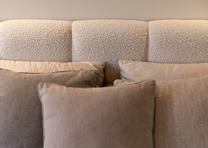 NADUVI Collection Chloe Bedframe 160 x 200 cm - Bouclé - Lichtbeige