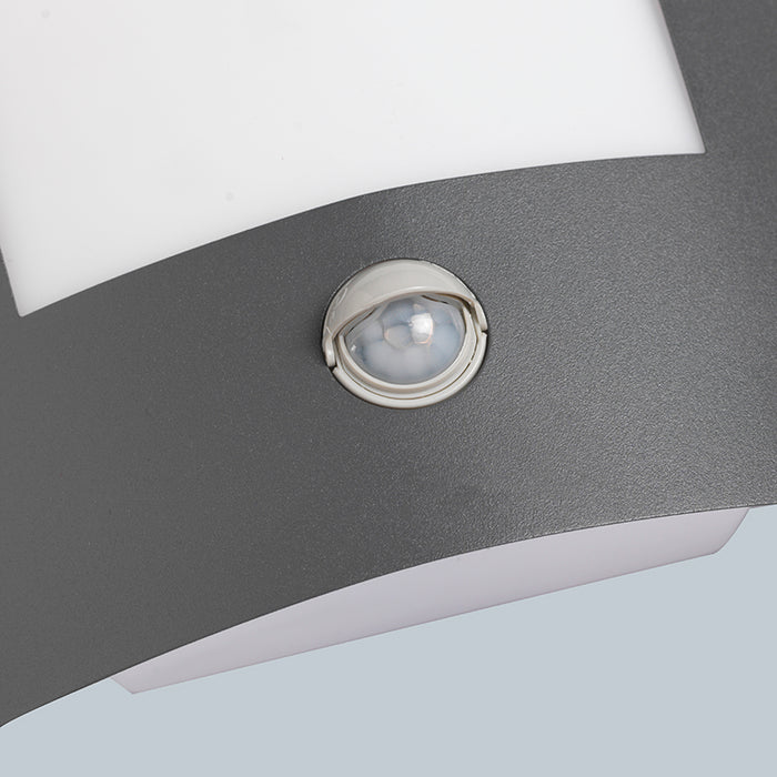 QAZQA Buitenwandlamp antraciet met bewegingssensor IP44 - Emmerald 1