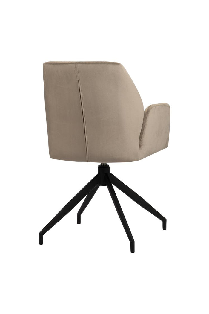 b110f6e7-1c65-44ec-bb9d-e6e172969465-afbeelding4.jpg (9205941)