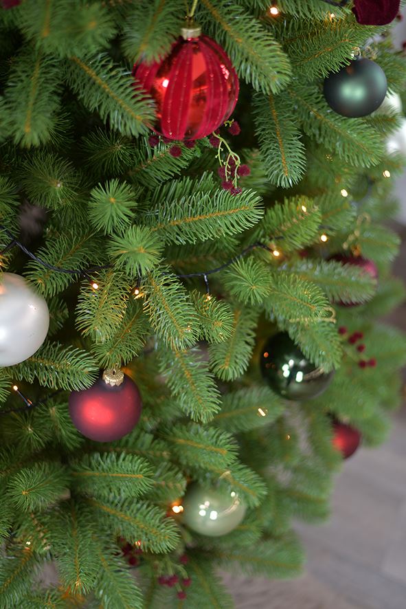 Famiflora Nordmann kunstkerstboom - 180 cm - groen - Ø 122 cm - 1.005