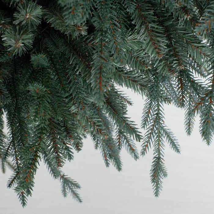 Arkansas Frosted Blue kunstkerstboom - 213 cm - Blauw - Ø142 cm - 2846