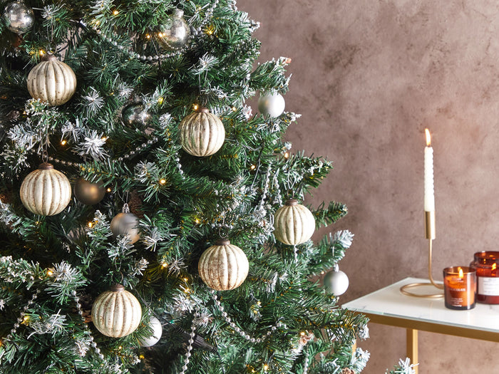 Beliani - IVOIRE - Kerstballen set van 6 - Zilver - Glas