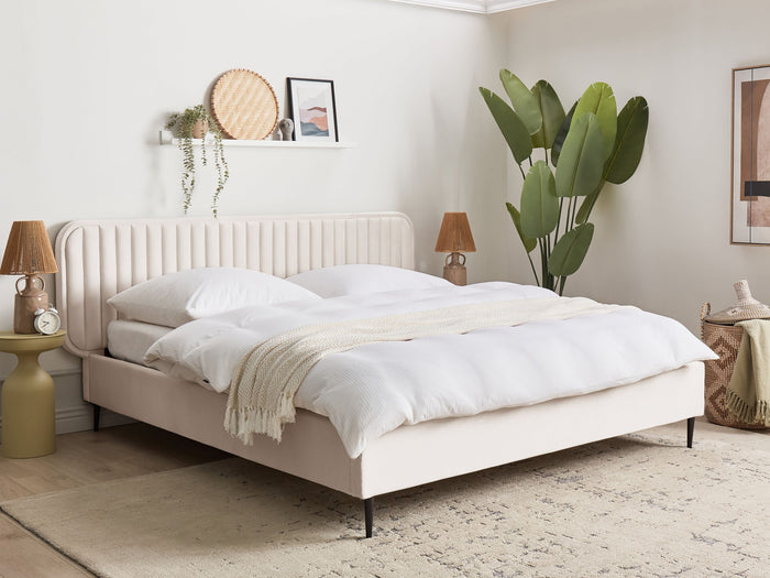 Beliani - BRIN - Tweepersoonsbed - Beige - 180 x 200 cm - Fluweel