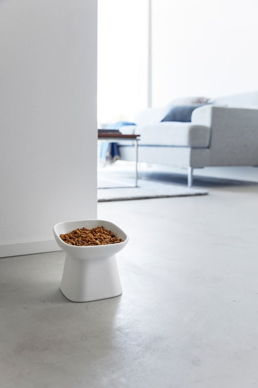 Yamazaki Voerbak Kat | Hond - Schuin - Keramisch - Tower - Wit