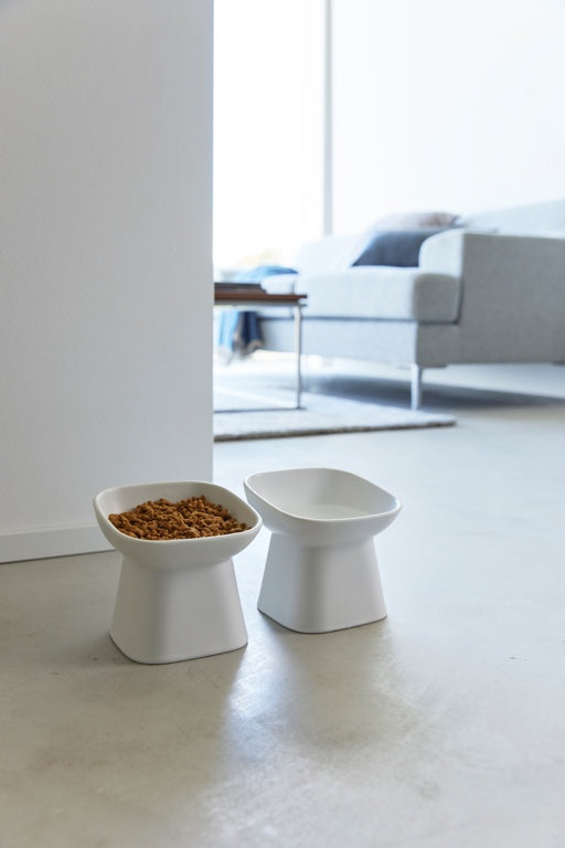 Yamazaki Voerbak Kat | Hond - Schuin - Keramisch - Tower - Wit