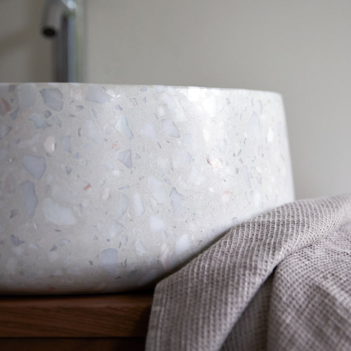 Tikamoon - Milos - Wastafel van premium terrazzo