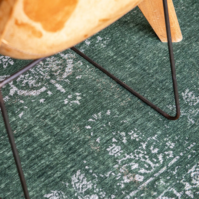 Louis de Poortere Medallion Fading World Vloerkleed 80 x 150 cm - Majestic Forest