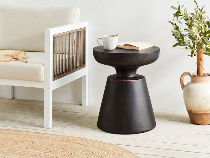 Beliani - MINCIO - Bijzettafel - Zwart - Lichtbeton