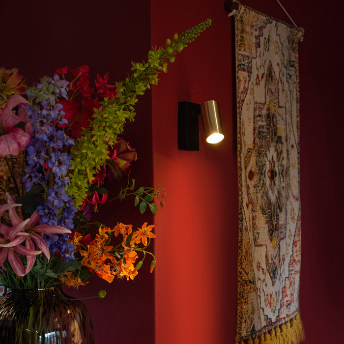 QAZQA Wandlamp zwart met goud verstelbaar met schakelaar - Jeana Luxe