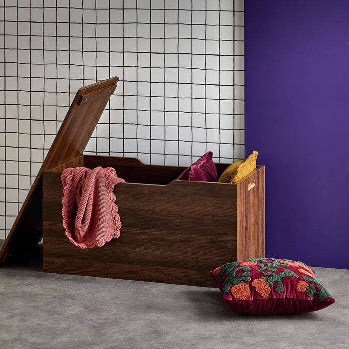 sweeek - Bedeinde, walnootkleurig houtdecor