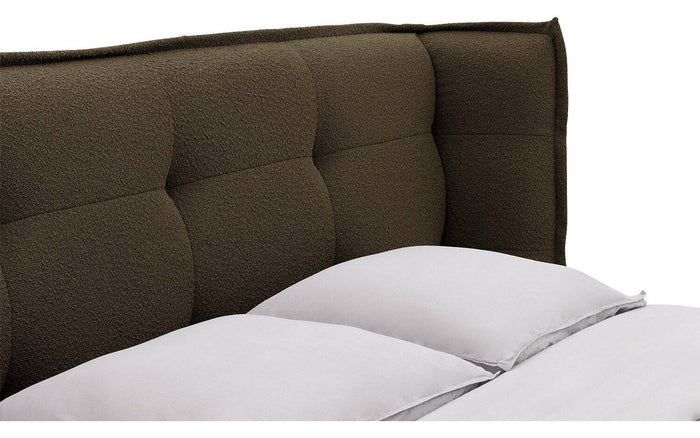 Goossens Gestoffeerd Bedframe Canon - 180 x 200 - Stof boucle bosgroen