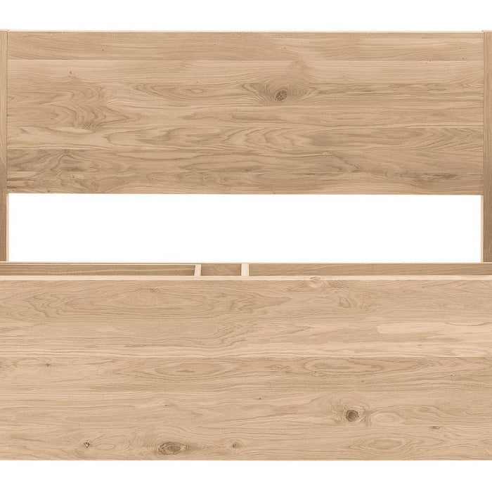 Goossens Bedframe Bibi - 180 x 200 - Eiken naturel - Hout