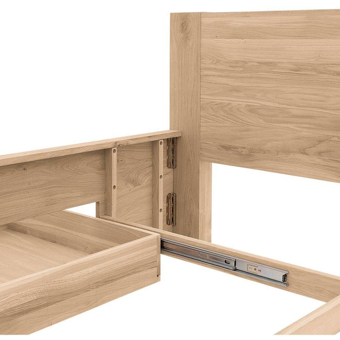 Goossens Bedframe Bibi - 180 x 200 - Eiken naturel - Hout