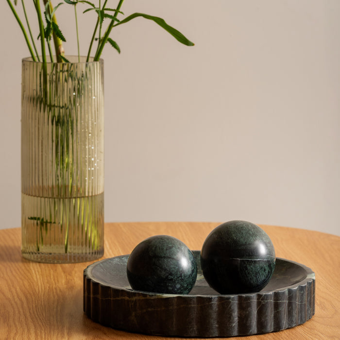 present time - Statue Ball Large