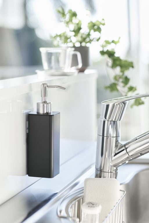 Yamazaki - Zeeppompje hangend