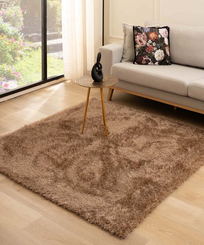 Tapeso Vierkant hoogpolig vloerkleed velvet - Posh bruin - 120x120 cm