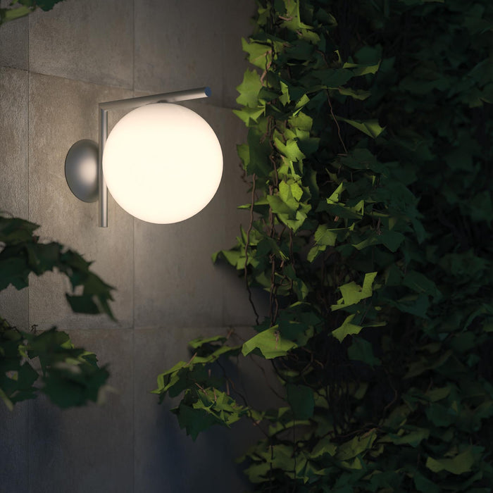 Flos IC Lights C|W1 Outdoor wandlamp donkerbruin