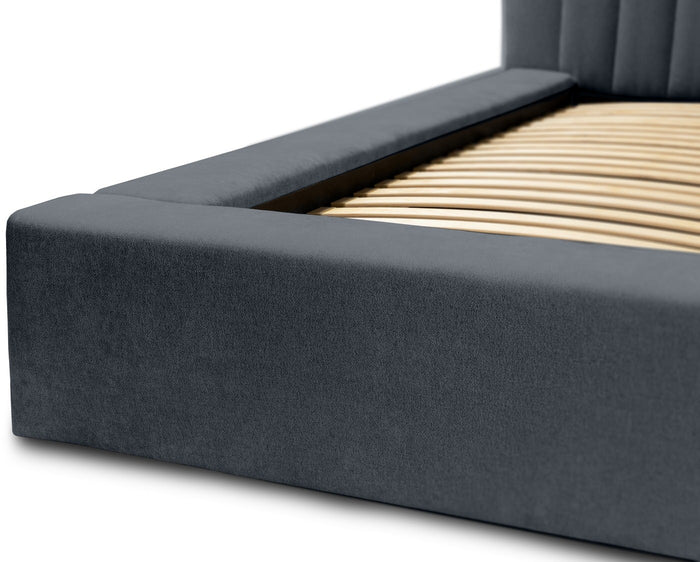 Trae Mobler Como 140 x 200 cm Gestoffeerd Bed Donkerblauw