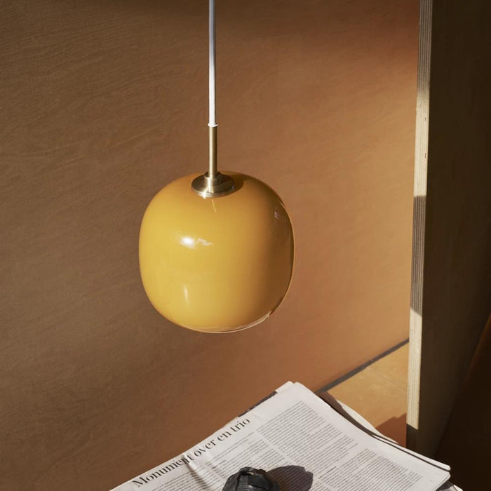 Louis Poulsen VL 45 Radiohus hanglamp Ø175 Brass|Glossy Pale Yellow