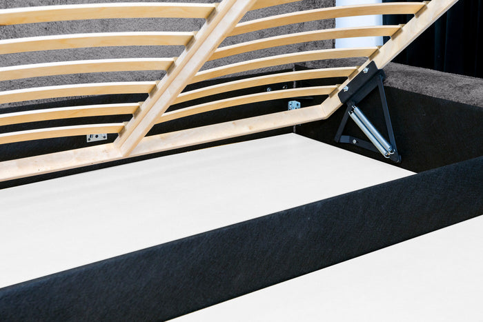 Trae Mobler Fatima 180 x 200 cm Gestoffeerd Bed Tingrijs