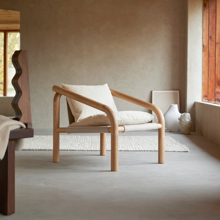 Tikamoon - Fauteuil van massief licht eikenhout en ecru stof