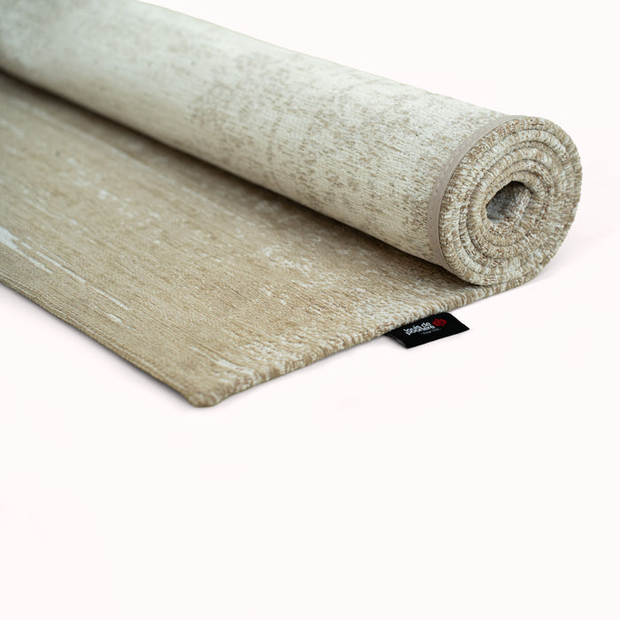 Louis de Poortere Medallion Fading World Vloerkleed 280 x 390 cm - Milk Curry