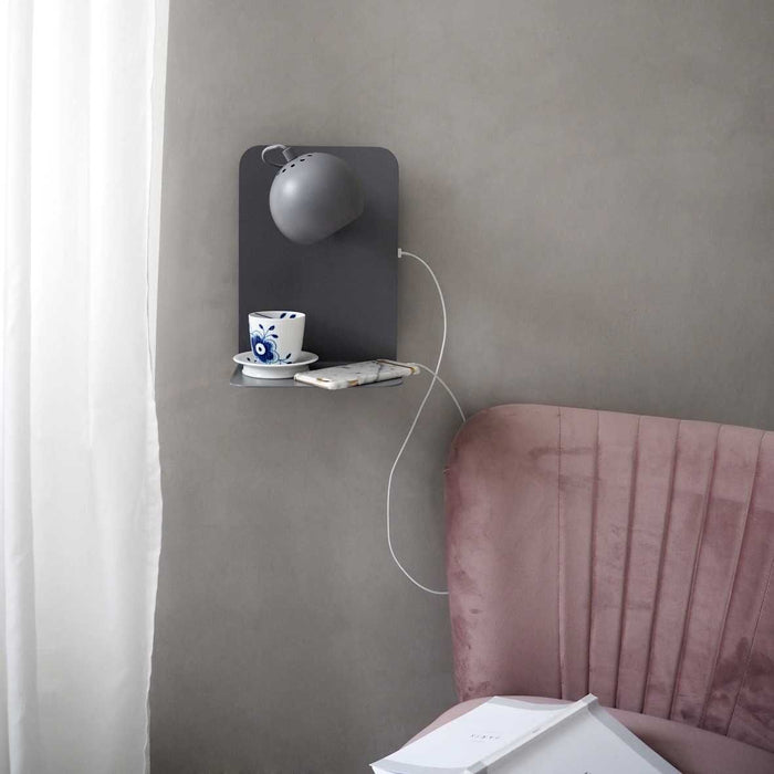 Frandsen Ball wandlamp met usb-poort mat zwart