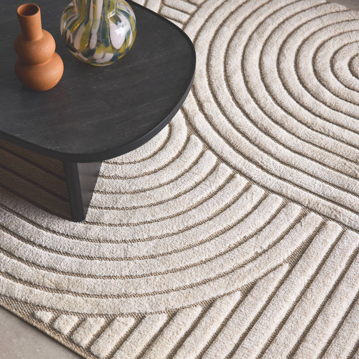 sweeek - Interieur tapijt met etnische bogen, beige en crème