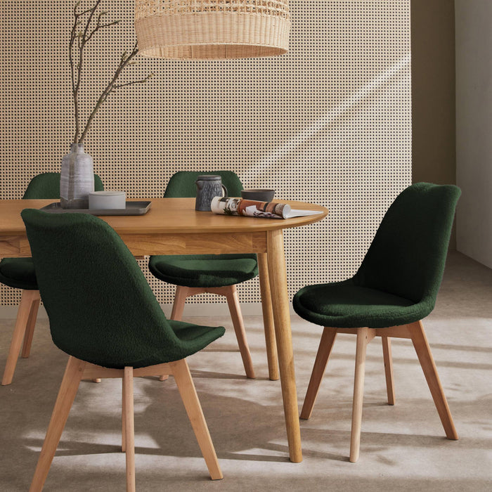 sweeek - Scandinavische boucléstoel met houten poten (set van 4)