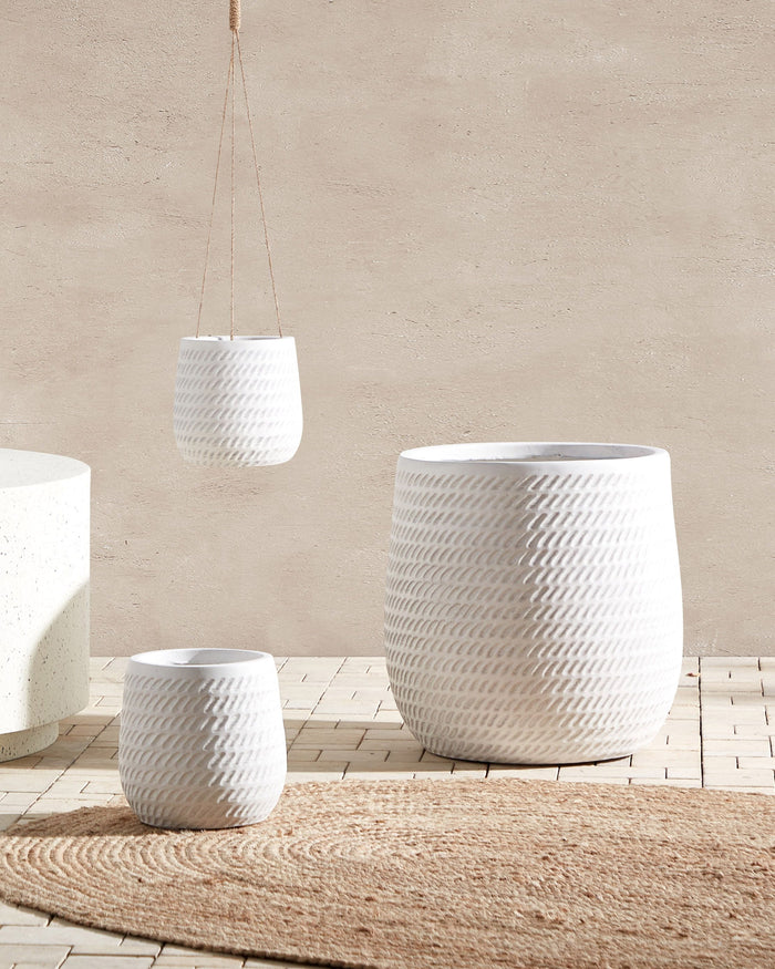 Beliani - LIVADIA - Bloempot - Gebroken wit - Vezelklei