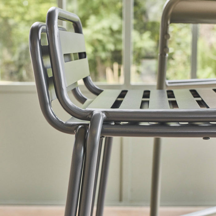 sweeek - Stalen tuinstoel (set van 2)