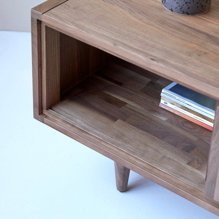 Tikamoon - Jonàk - Tv-meubel van massief notenhout 140 cm