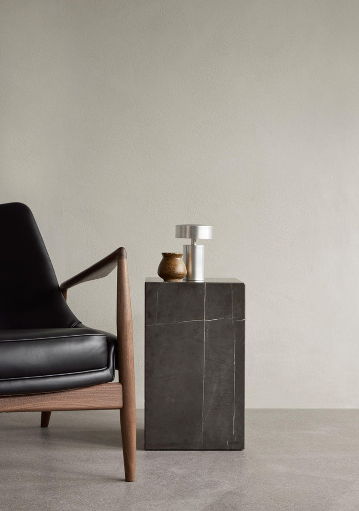 Audo Copenhagen Plinth Tall bijzettafel 30x30 Grey Galaxy