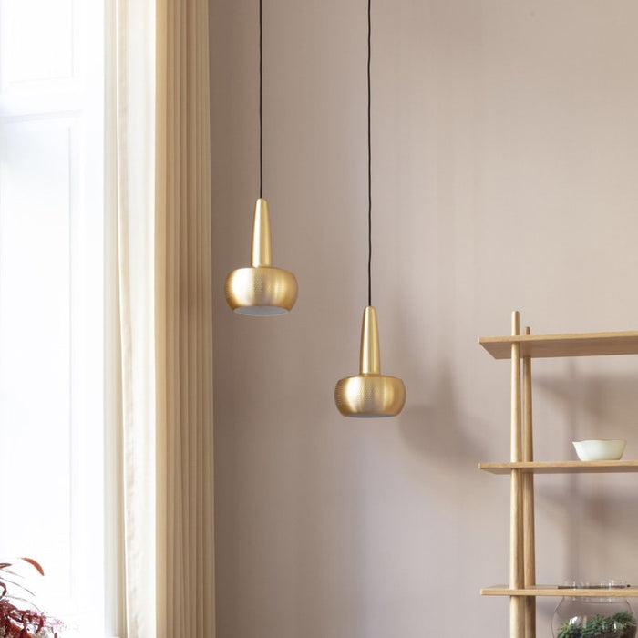 Umage Clava hanglamp brushed brass - met koordset zwart - Ø 21,5 cm