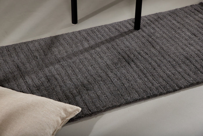 Fjôrd - Vloerkleed Donkergrijs - 200x70cm - Milton