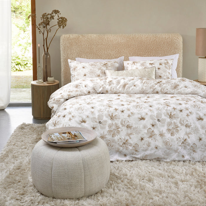 Riviera Maison - RM Flowing Flowers sand 200x200|220 - Zand