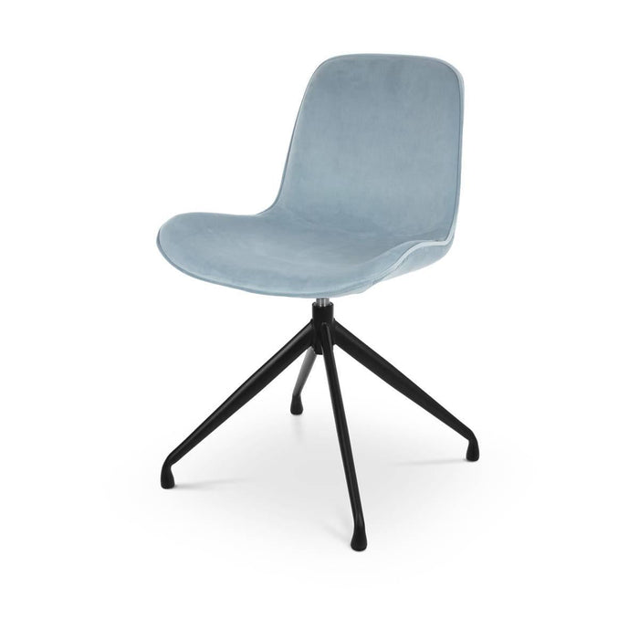 Nolon Nola-Fé draaibare eetkamerstoel velvet blauw - zwart onderstel