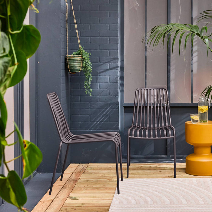 sweeek - Stapelbare stalen tuinstoelen (Set van 2)