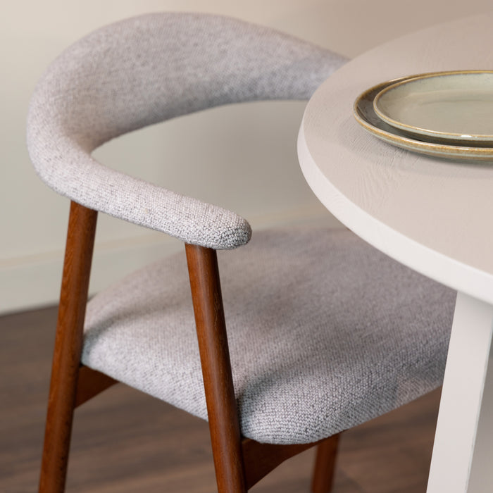 by fonQ Nordic Eetkamerstoel - Walnoot - Greige