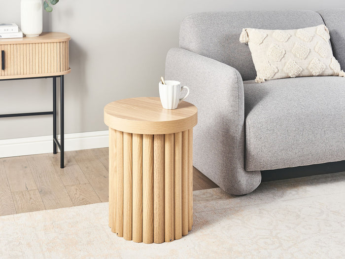 Beliani - GENOLA - Bijzettafel - Lichthout - MDF