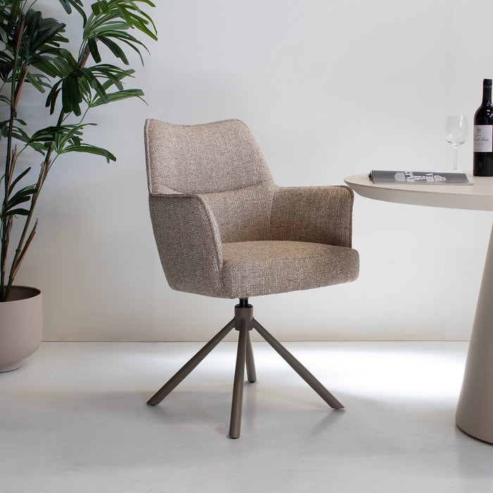 a92f4881-7d6f-449c-9872-d78db2a3c49a-sfeerbeeld.jpg (10300008) 